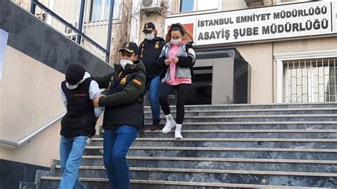 İ­s­t­a­n­b­u­l­­d­a­ ­4­ ­k­i­ş­i­l­i­k­ ­h­ı­r­s­ı­z­l­ı­k­ ­ç­e­t­e­s­i­ ­y­a­k­a­l­a­n­d­ı­